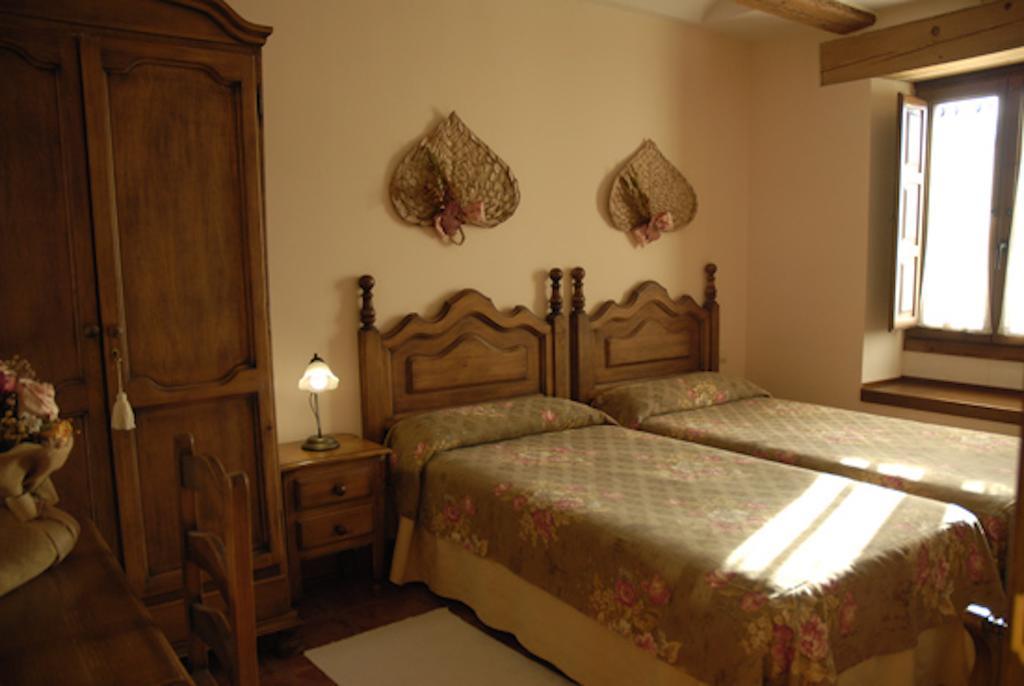 Parador De Santa Rita Molina de Aragon Exterior photo